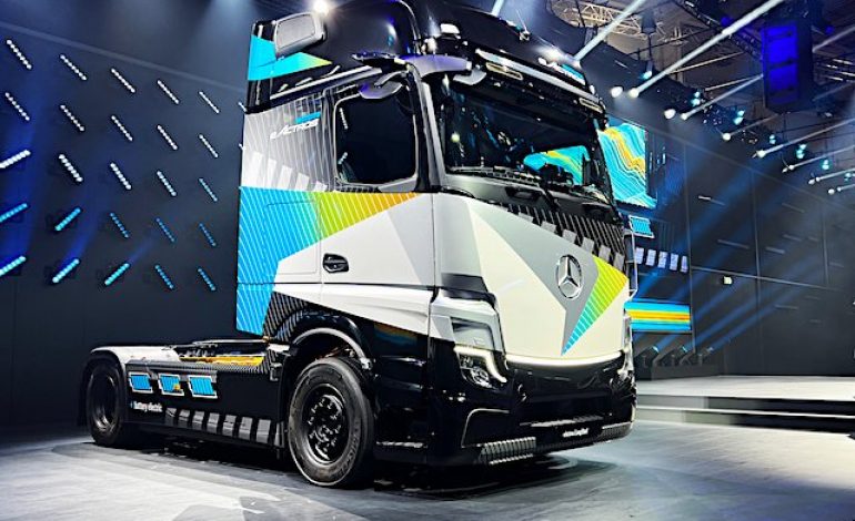 Daimler Truck dévoile son premier camion tout électrique d’une capacité de 40 tonnes