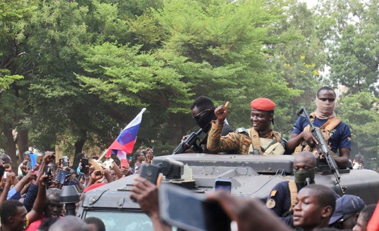 Le capitaine Ibrahim Traoré serait victime d’une tentative de coup d’Etat selon la presse