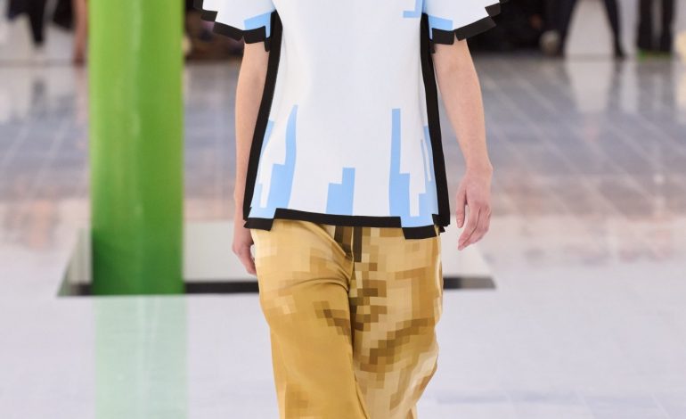 La marque Loewe dévoile des vêtements pixelisés inspirés de Minecraft