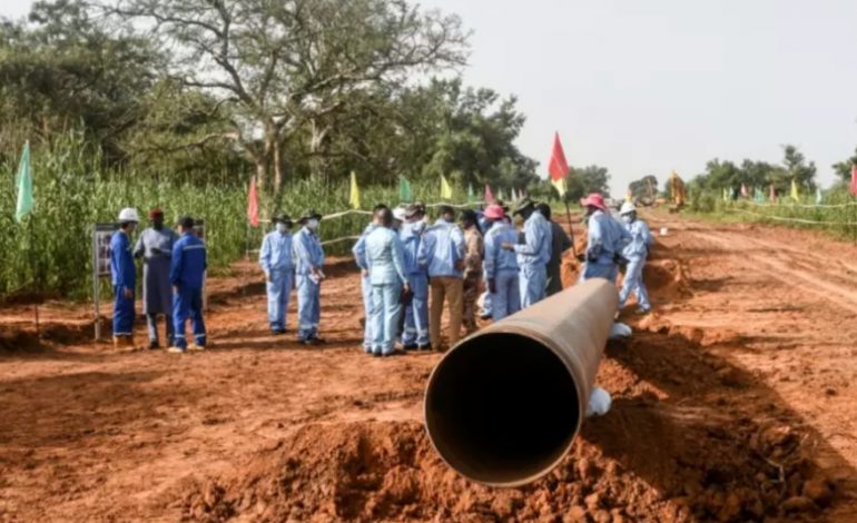 Dans le sud du Niger, le plus grand oléoduc d’Afrique prend corps