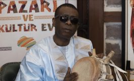 Youssou NDOUR en conquérant pour son premier concert en Türkiye