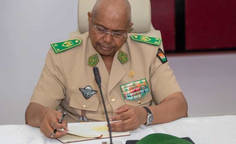 Le président Bazoum nomme Abdou Sidikou Issa, chef d’état-major des armées