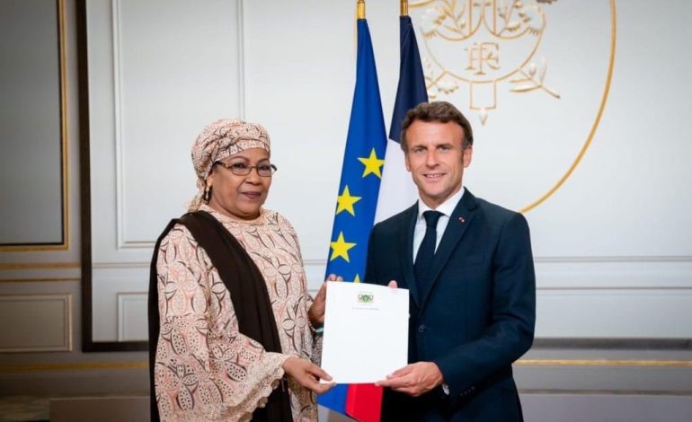 Aichatou Boulama Kané refuse de quitter son poste d’ambassadrice du Niger en France