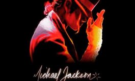 Le chapeau du premier moonwalk de Michael Jackson adjugé 77.640 euros