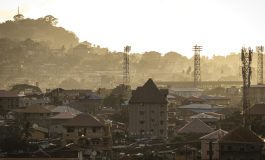 Attaque contre une armurerie à Freetown, couvre-feu national