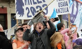 Javier Milei élu président, promet la "reconstruction" après sa retentissante victoire