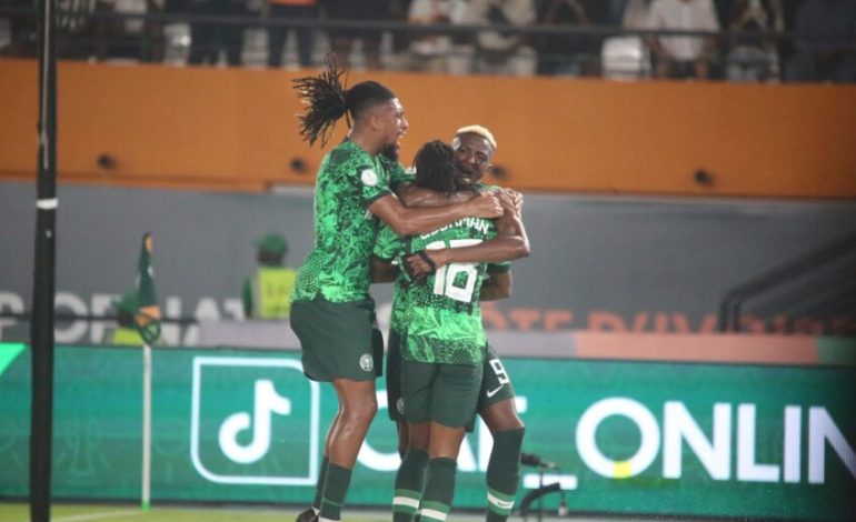 Le Nigeria fait taire le Cameroun 2-0