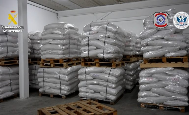 Quatre tonnes de cocaïne dissimulées dans des sacs de riz saisies dans le port de Barcelone