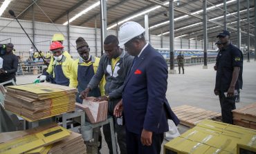 Macky Sall inaugure Twyfords Ceramics, une usine de fabrication de carreaux céramiques