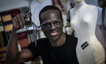 Imane Ayissi, couturier du patrimoine africain, sauf le wax