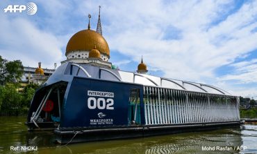 The Interceptor, une péniche innovante contre l'invasion du plastique dans les océans