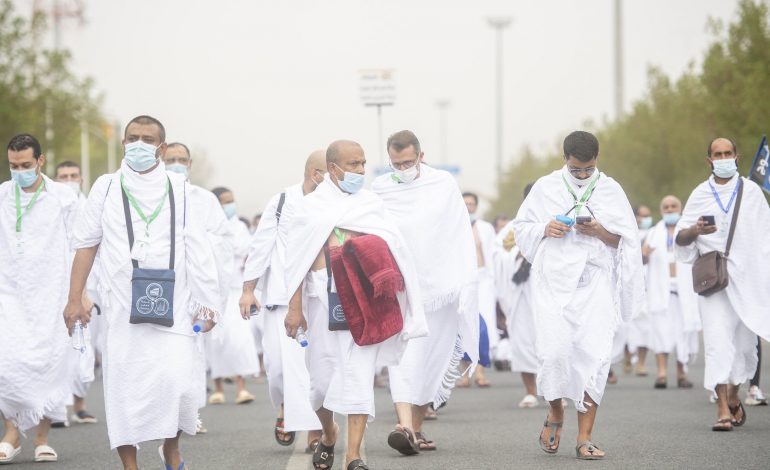 Les fidèles musulmans rassemblés au Mont Arafat, moment fort du Hajj