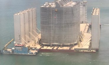 Eiffage Génie Civil Marine pose les premiers caissons en mer au large du Sénégal