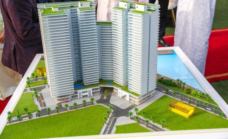 Macky Sall lance les travaux de la DakTower à Dakar