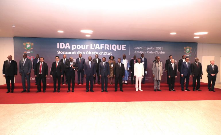L’Afrique plaide pour la mobilisation de 100 milliards de dollars pour la relance économique et le vaccin contre la Covid-19.