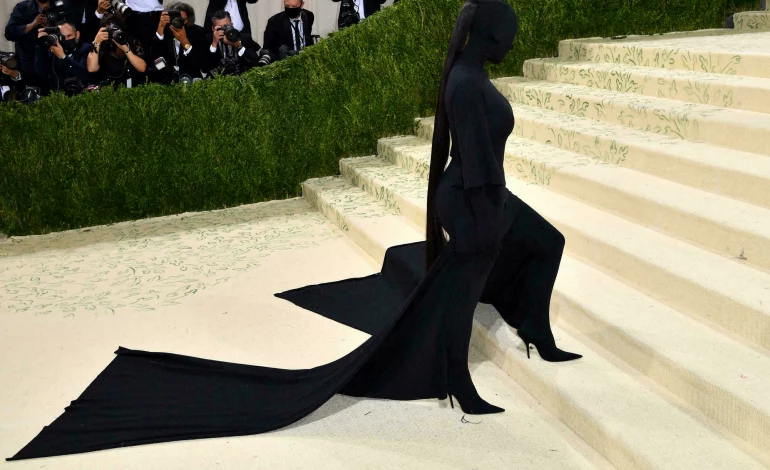 Fashion week à Paris : la mode renoue avec le spectacle