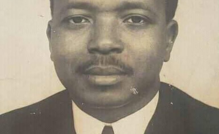 Paul Biya fête ses 39 ans de pouvoir et pourrait briguer un nouveau mandat présidentiel en 2025