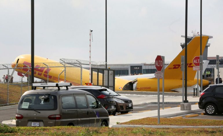 Un avion-cargo de DHL se casse en deux lors d’un atterrissage d’urgence au Costa Rica