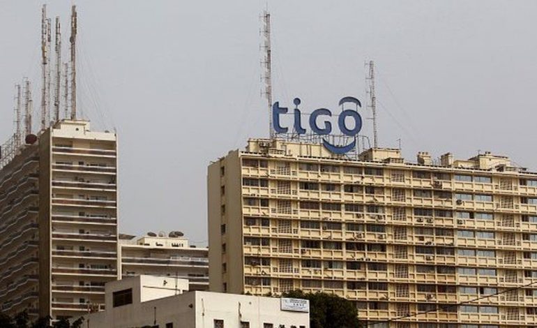 Axian double de taille dans les télécoms