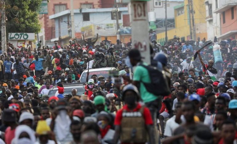 Cinq morts dans des manifestations contre le Premier ministre Ariel Henry