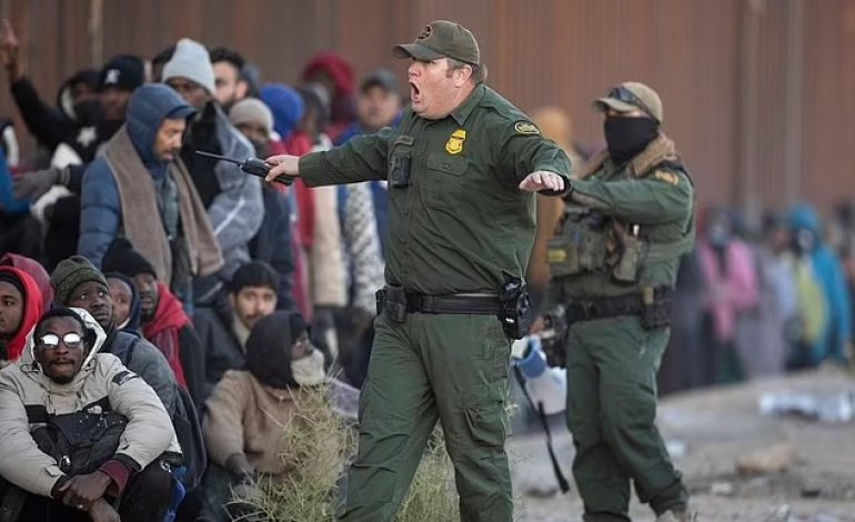 Un centre d’accueil pour migrants à El Paso dans le collimateur des autorités
