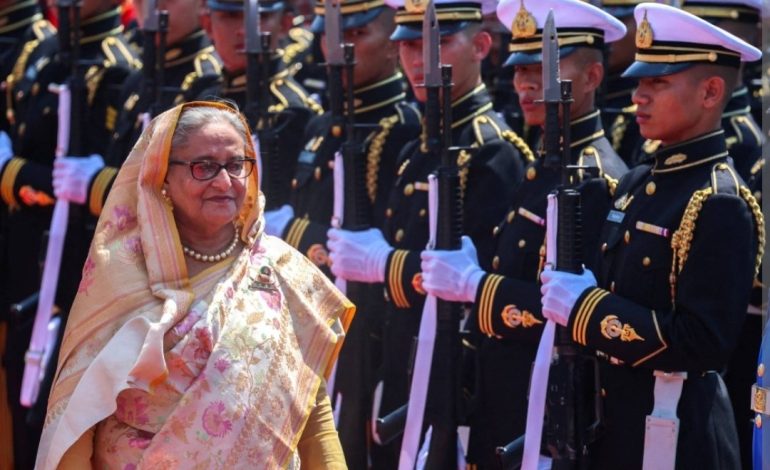 Le chef de l’armée va « former un gouvernement intérimaire » après la démission de la Première ministre Sheikh Hasina