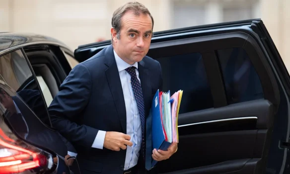Sébastien Lecornu, tout juste nommé premier ministre, recevra les dirigeants du bloc central jeudi matin